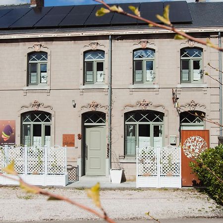 Maison D'Hote Les Notes Endormie Chambre Secrete Berzee Bagian luar foto