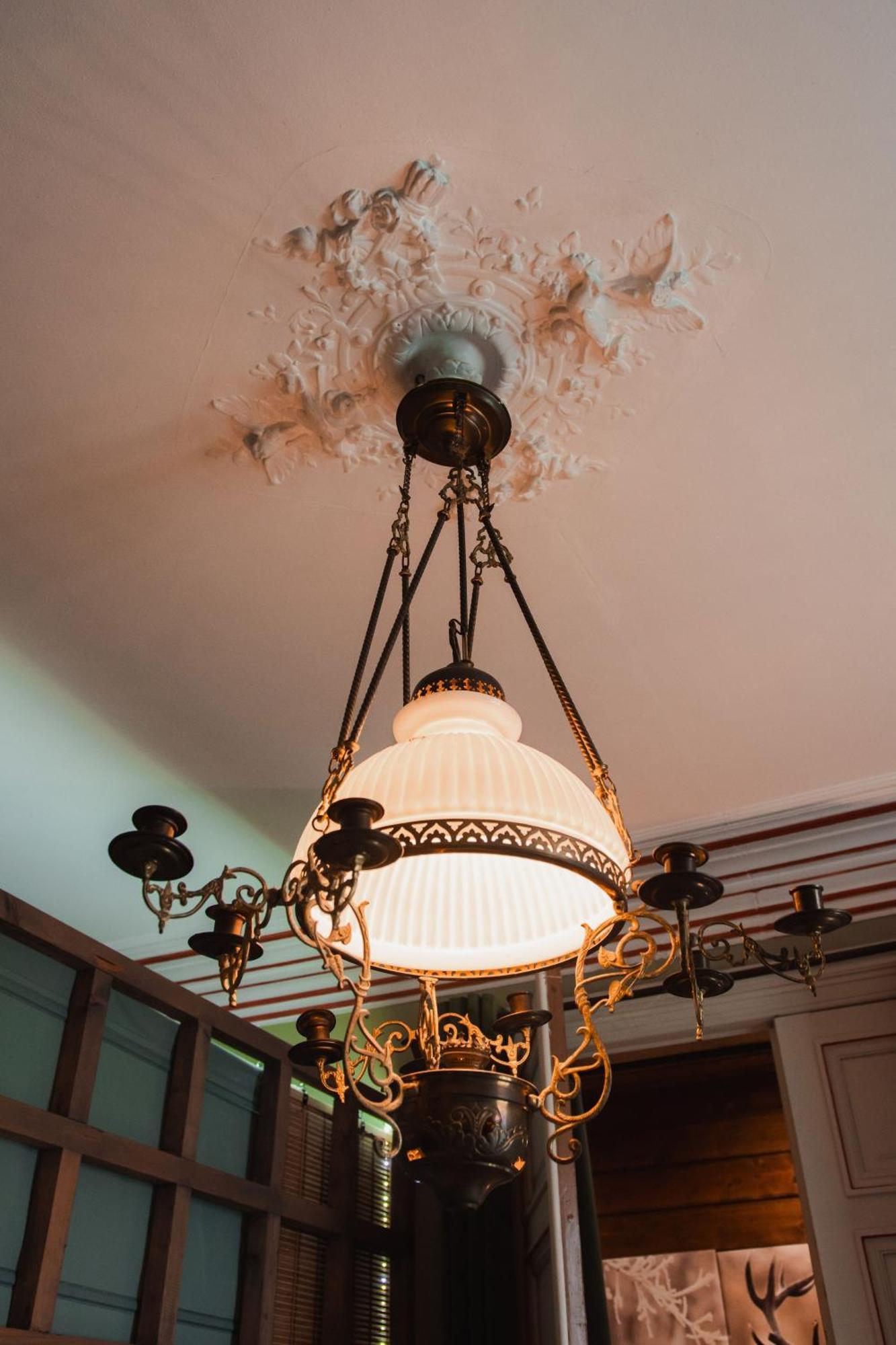 Maison D'Hote Les Notes Endormie Chambre Secrete Berzee Bagian luar foto