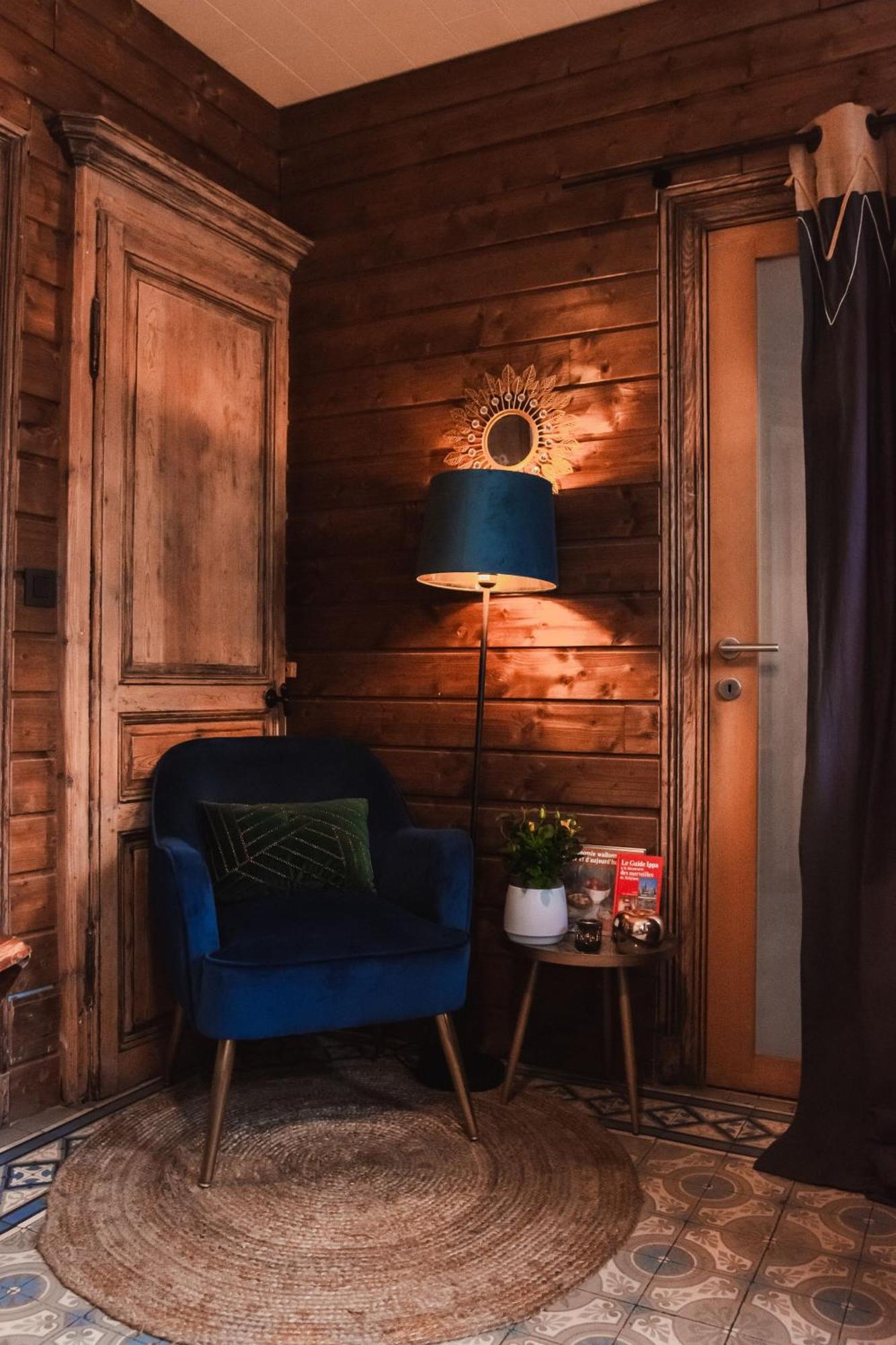 Maison D'Hote Les Notes Endormie Chambre Secrete Berzee Bagian luar foto